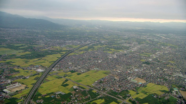 WS鸟瞰图农村和城市地区/福岛，东北，日本视频素材