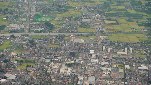 WS鸟瞰图农村和城市地区/福岛，东北，日本视频素材