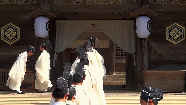 日本岛根县出云大isha /出云神社拆除，仙谷仪式的MS Shot视频素材