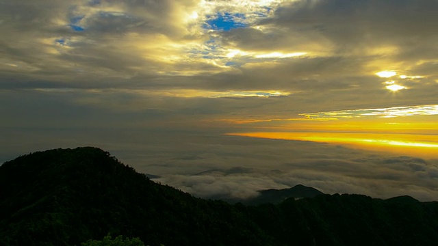 WS T/L ZI jungong (Chirisan National Park的山顶之一)/ Sancheong, Gyeongsangnam-do，韩国视频素材