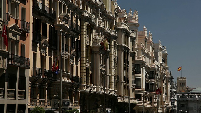 MS Row of old buildings /西班牙马德里视频素材