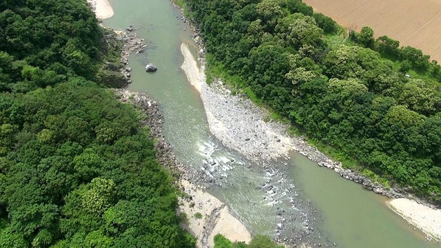 韩国京畿道抱川，Bidulginang瀑布地区的Hantangang河全景视频素材