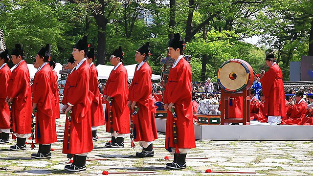 MS拍摄宗庙祠堂(非物质文化遗产)祭祀仪式/韩国首尔视频素材