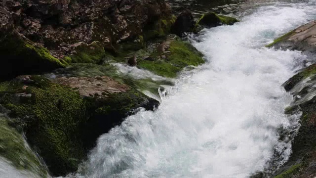 高山流水视频素材