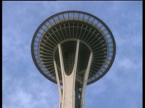 太空针观测区顶部，外部升力正在下降视频素材