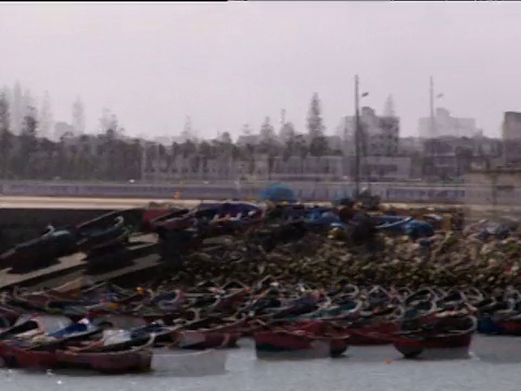 快速旋转港口和海上防御摩洛哥视频素材