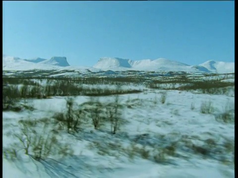 穿越瑞典阿比斯科的雪景视频素材