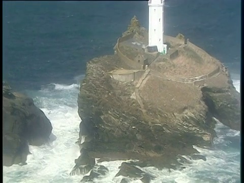 在格德雷维岛和康沃尔灯塔附近留下痕迹视频素材