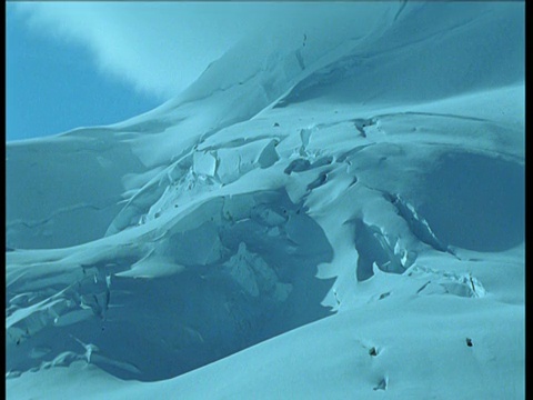 白雪皑皑的山坡,育空视频素材