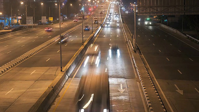 时光流逝繁忙大桥穿越高速公路视频素材