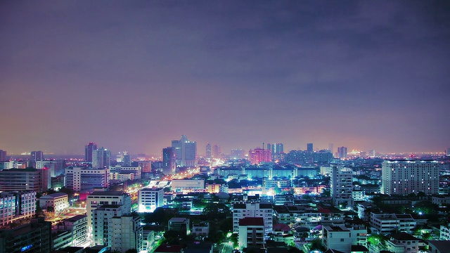 夜晚的城市轮廓视频素材