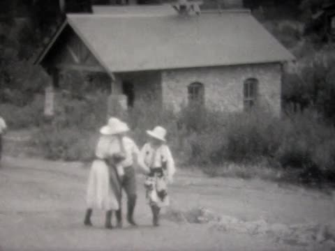 1927年，怀俄明州西部服装和马背视频下载