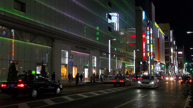 日本东京银座夜间交通状况视频素材