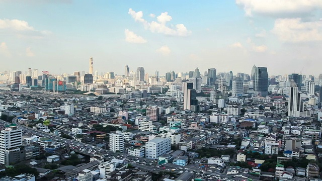 汽车在高速公路上行驶视频素材