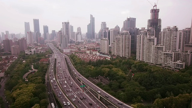 市区出港高速公路交通情况-全线拍摄视频素材