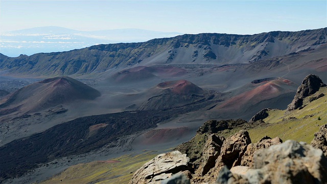 夏威夷毛伊岛，哈雷阿卡拉国家公园，哈雷阿卡拉火山口视频素材