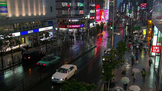 新宿在雨中视频素材