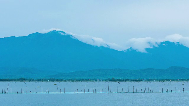 关法尧湖上的雾，时光流逝视频素材