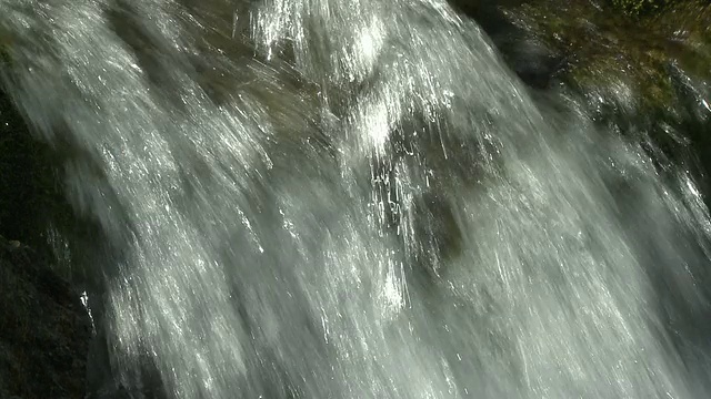 奥地利泰罗尔的山溪景色视频素材