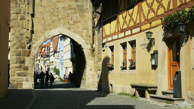 Rothenburg Kobolzeller Tower和Ploenlein从南(4K/超高清到高清)视频素材