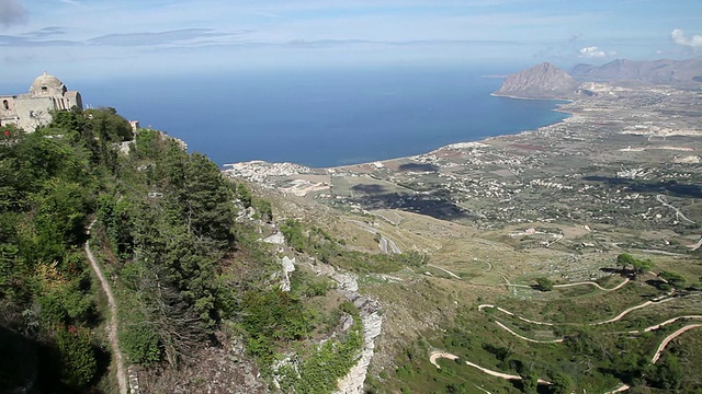 埃利斯，面向科法诺山和海湾视频素材