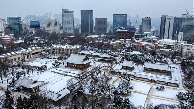 德sugung宫的正和全大厦和摩天大楼的雪景视频素材