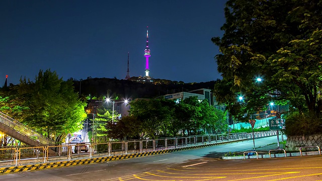 南山地区车辆行驶的夜景视频素材