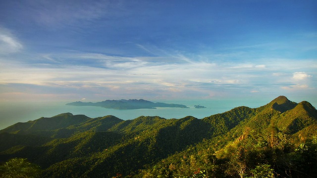 天空，大海和山脉视频素材