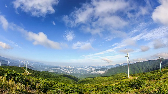 江原道太极山的风力发电机视频素材