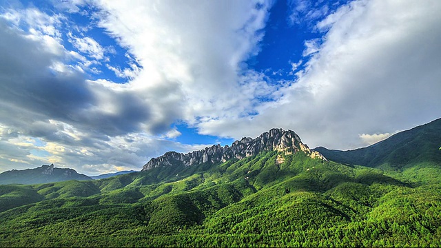 雪山蔚山岩的景色视频素材