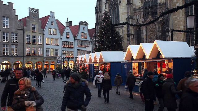 圣诞节购物Münster，德国视频素材