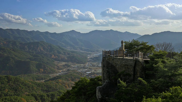 花王山关龙沙寺(国宝)大佛石雕观景视频素材