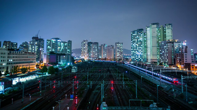 扬山火车站夜景视频素材