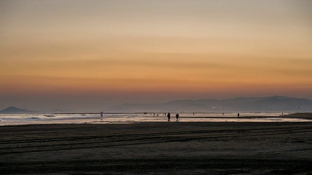 Gwangalli海滩的日落景色视频素材