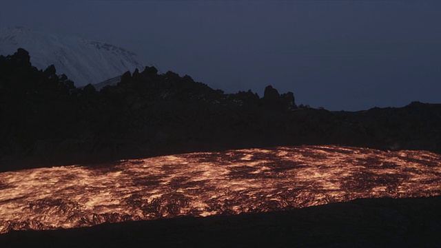 火山。河的熔岩。俄罗斯堪察加半岛。视频素材