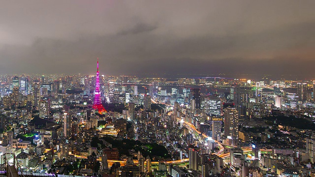 东京塔和建筑物夜景时光流逝视频素材