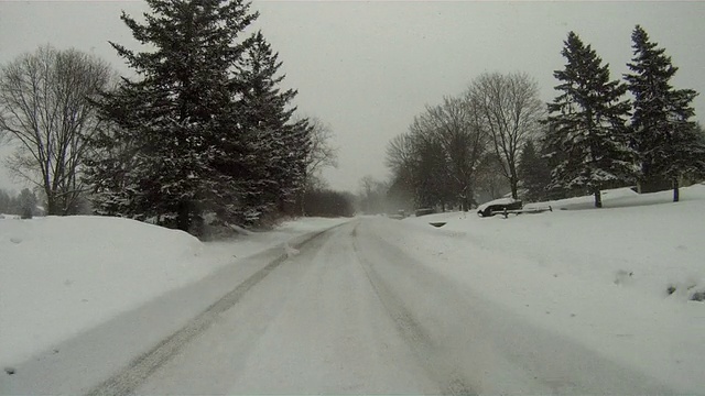 穿越雪地视频下载