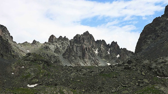 高清:云和山**时间流逝**，Rize，土耳其视频素材