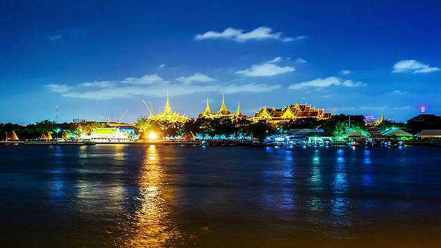 日落时间在Wat Arun，曼谷，泰国视频素材