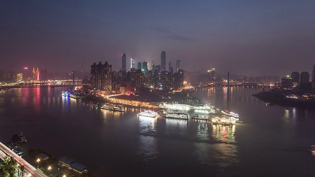 T/L WS PAN Chongqing CBD Overlook昼夜/重庆，中国视频素材