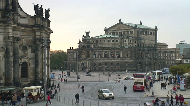 剧院广场和Semperoper /德累斯顿，萨克森，德国视频素材