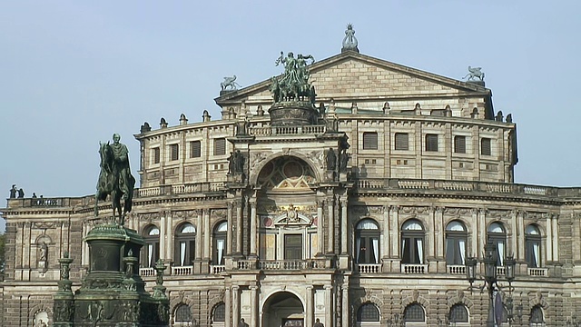 Semperoper /德累斯顿，萨克森，德国WS观点视频素材