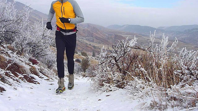 高清视频雪科罗拉多落基山红岩步道跑视频素材