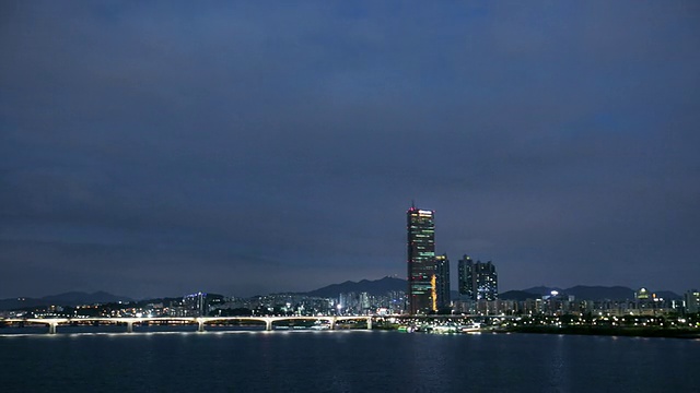 从白天到夜晚的风景视频素材