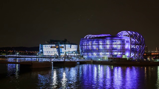 板坡洞Sebitdungdungseom建筑外部夜景视频素材