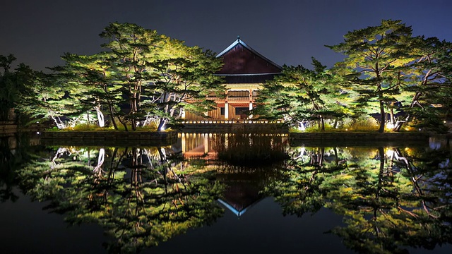 庆福冈古宫的庆会楼夜景和水面倒影视频素材