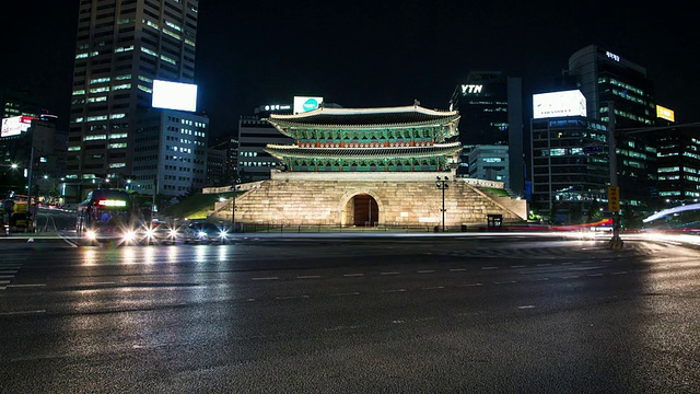 南大门夜景及车灯视频素材