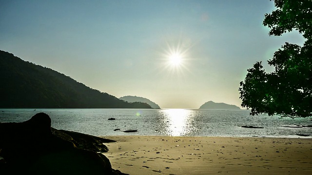 海上日落/日出视频素材