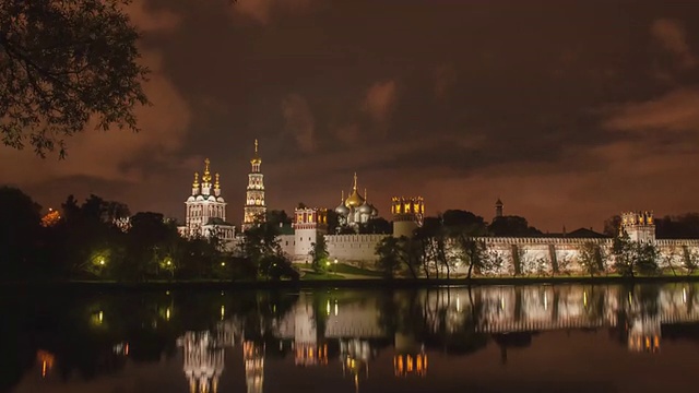 TL Novodevichy修道院，夜景/俄罗斯，莫斯科视频素材