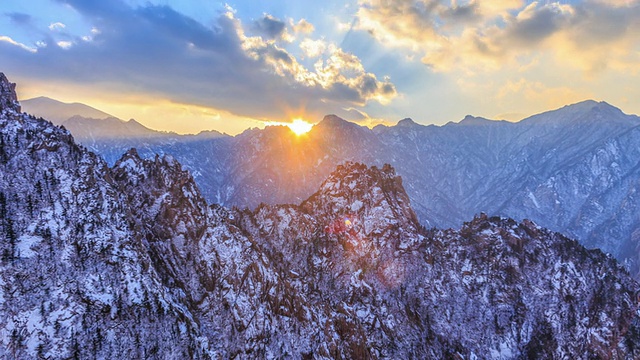 雪山国家公园的日落景色视频素材